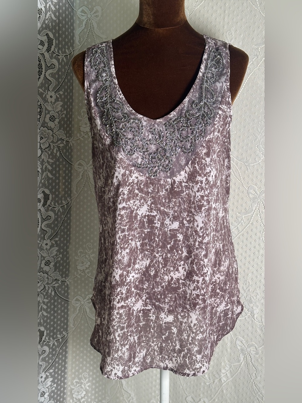 Studio Y Mauve-Pink Beaded Scoop Neck Camisole